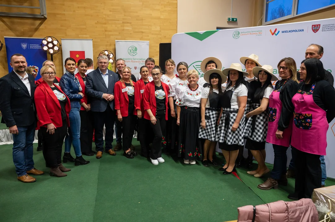 Gospodynie z powiatu pleszewskiego z sukcesami tarły chrzan na czas