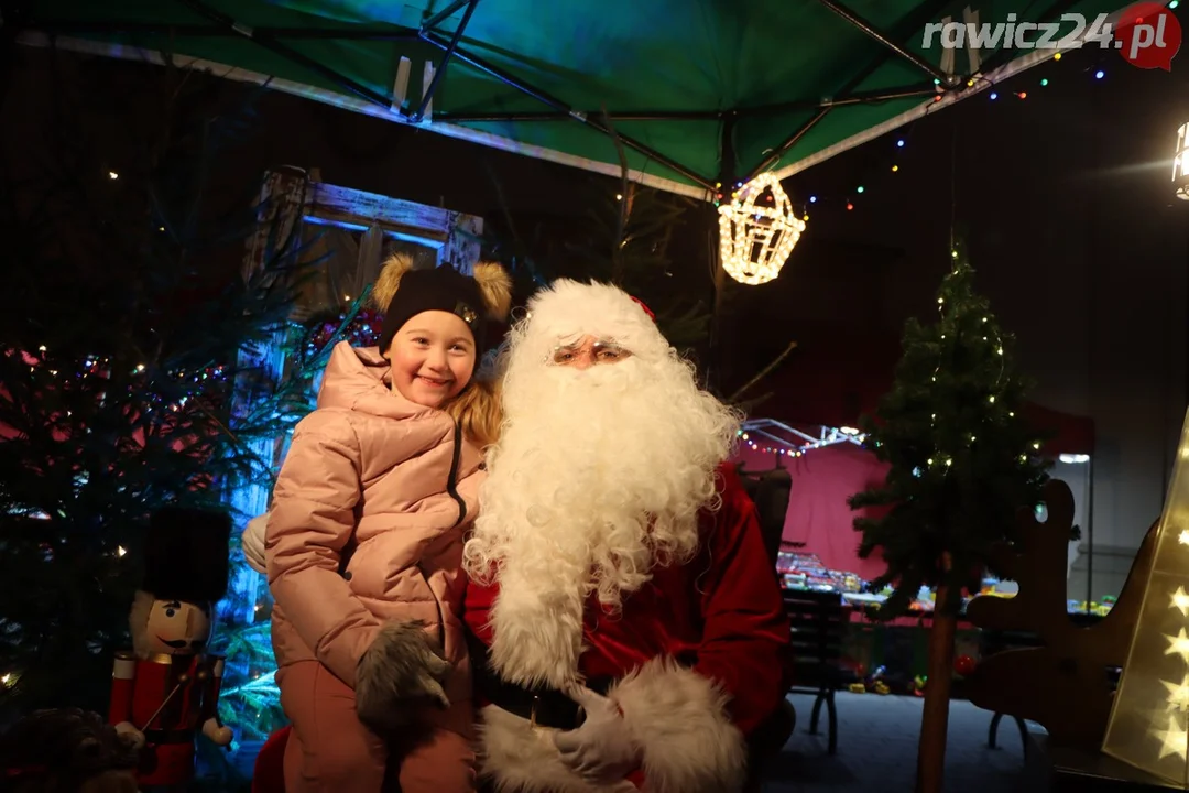 Spotkanie ze Świętym Mikołajem na Rawickim Jarmarku Bożonarodzeniowym