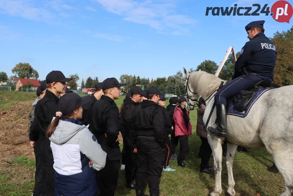 Zgrupowanie klas mundurowych ZS Miejska Górka w Sarnowie