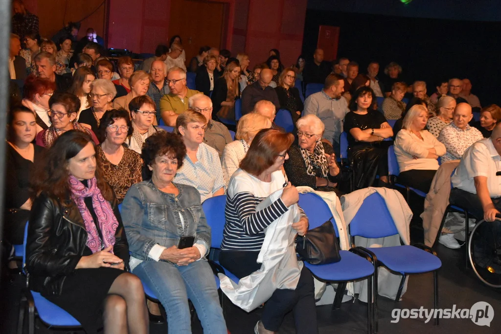 Gostyń. Koncert Grażyny Łobaszewskiej na scenie GOK Hutnik