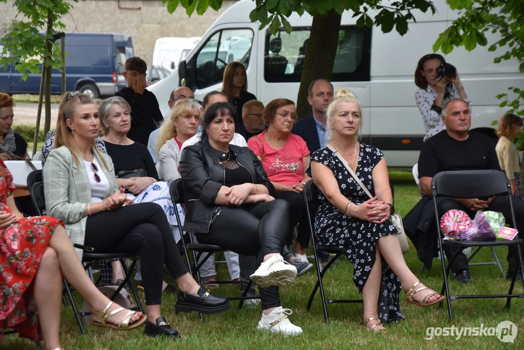 Odsłonięcie szyldu parku im. Adama Mickiewicza w Borku Wlkp.