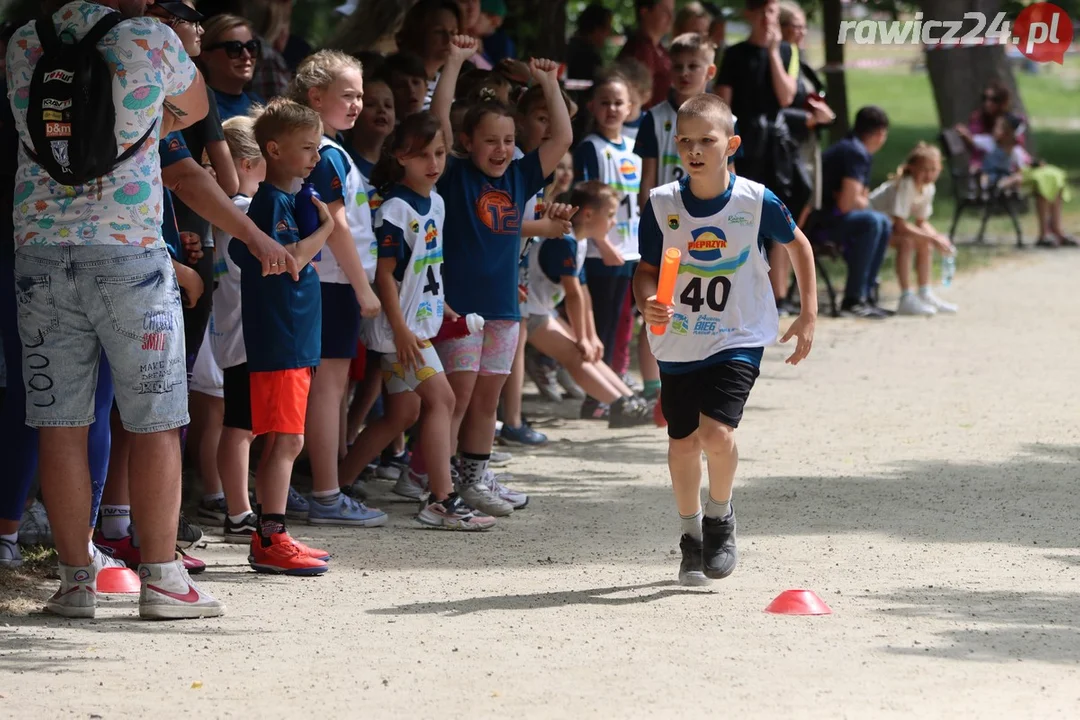 Sztafety szkolne w ramach 24h Rawickiego Festiwalu Sportu