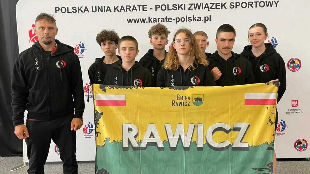 Z Mistrzostw Polski w karate wrócili z medalami i czołowymi lokatami [ZDJĘCIA] - Zdjęcie główne