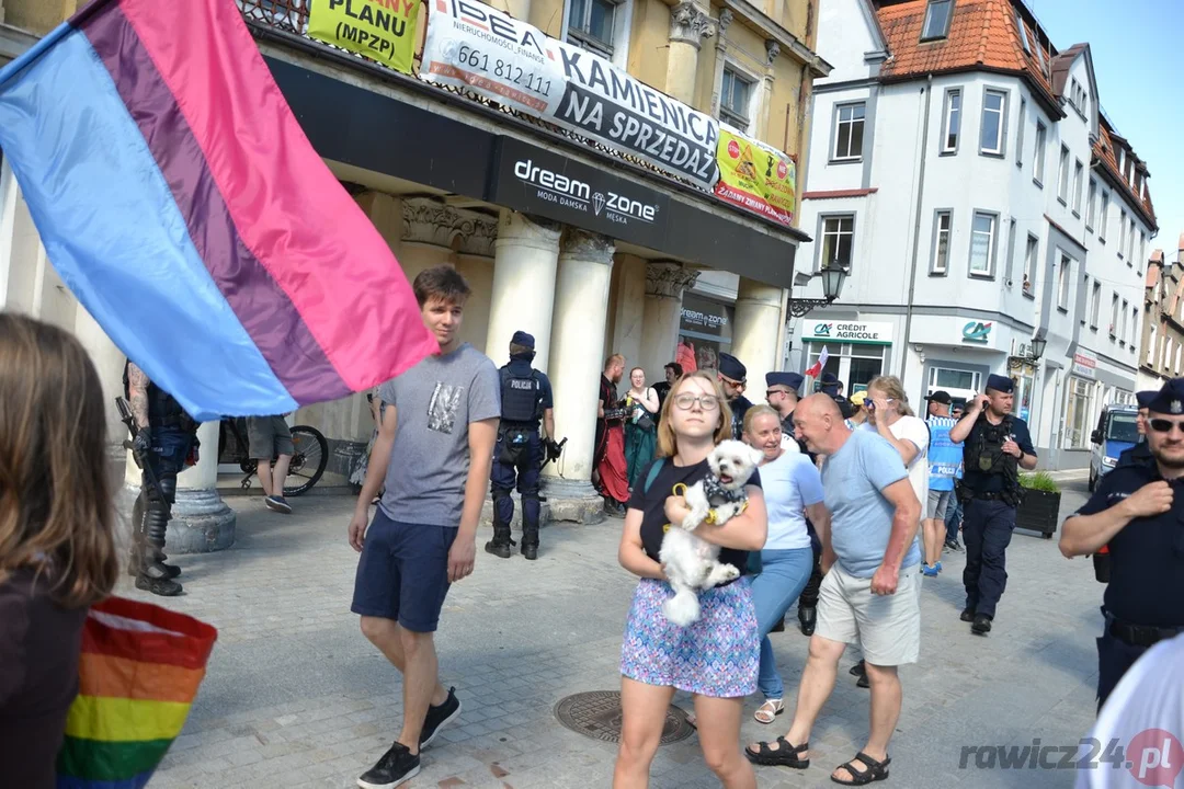 Marsz Równości i kontrmanifestacje w Rawiczu