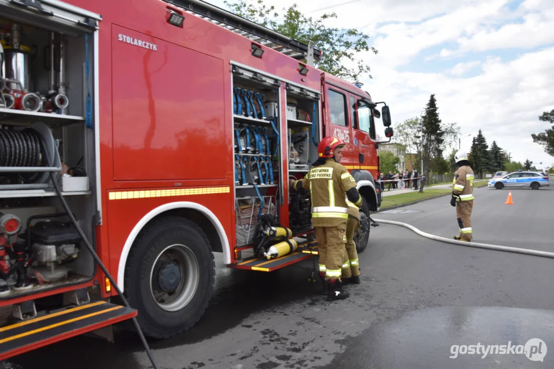 Groźny pożar w Łęce Wielkiej. Mieszkanie spłonęło doszczętnie