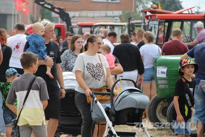 Zlot starych ciągników  wKucharach