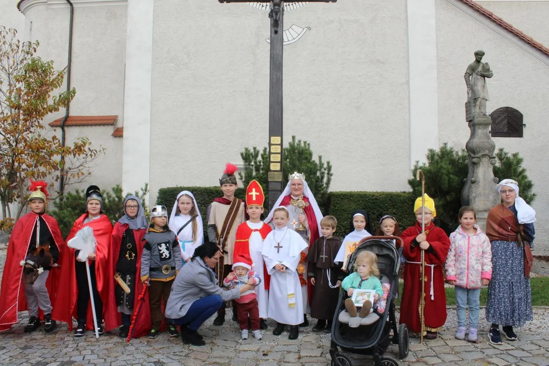 Marsz Wszystkich Świętych w parafii św. Marcina w Jarocinie