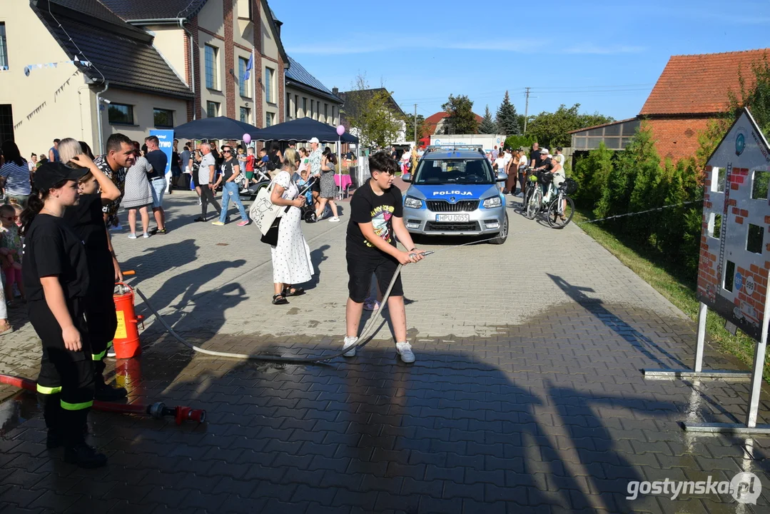 Piknik "Stara gazownia łączy pokolenia" w Krobi FOTO