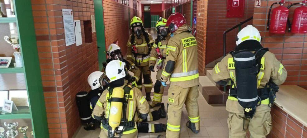 Ćwiczenia strażackie w SP w Żerkowie