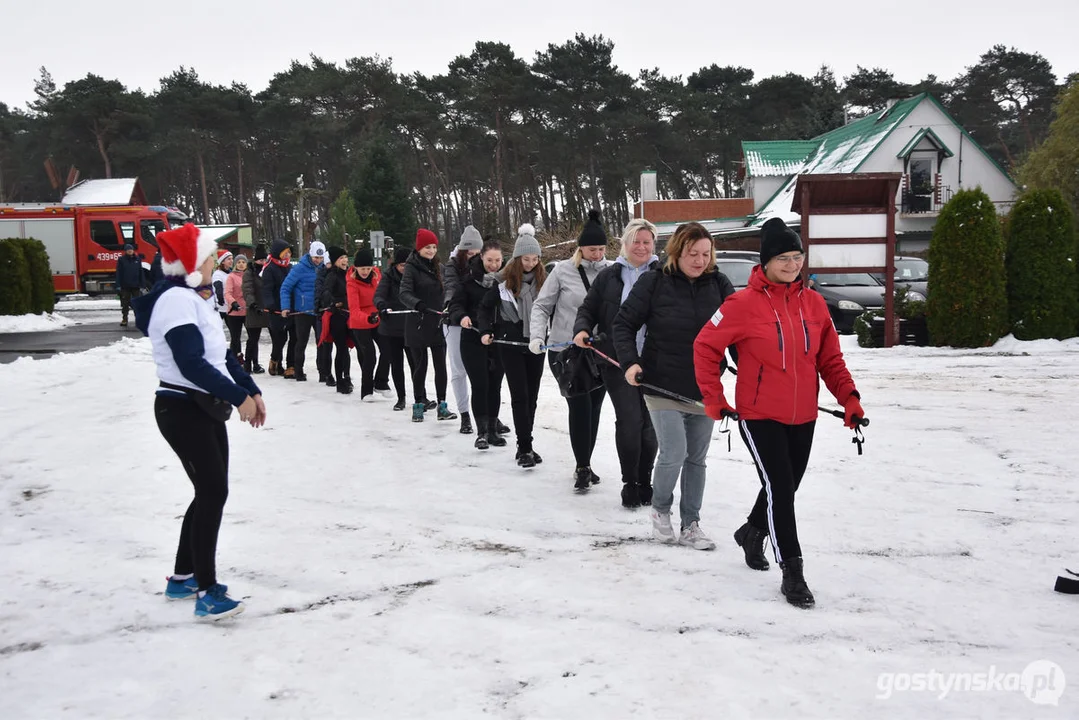 Mikołajkowy Charytatywny Marsz Nordic Walking „Idziemy dla Julki”