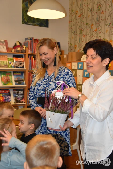 "Mała książka - wielki człowiek". Podsumowanie ogólnopolskiej kampanii w bibliotece w Gostyniu