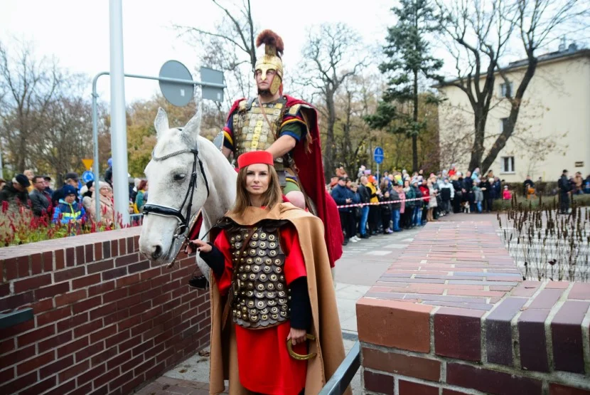 11 listopada w Jarocinie. Inscenizacja legendy o św. Marcinie