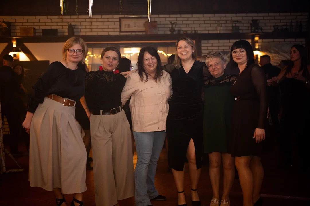 Wyjątkowy Dzień Kobiet w Starej Stajni. Atmosfera była wspaniała [ZDJĘCIA]