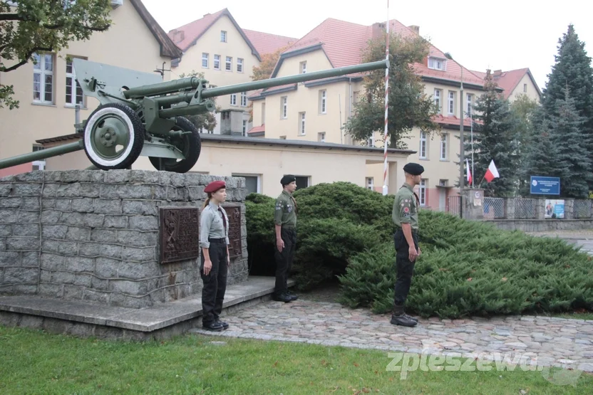 Zjazd byłych żołnierzy 20 Pułku Artylerii Przeciwpancernej w Pleszewie