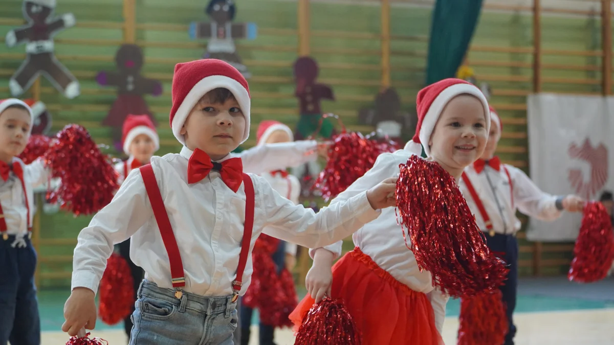 Mikołajkowy Przegląd Zespołów Tanecznych w Cielczy