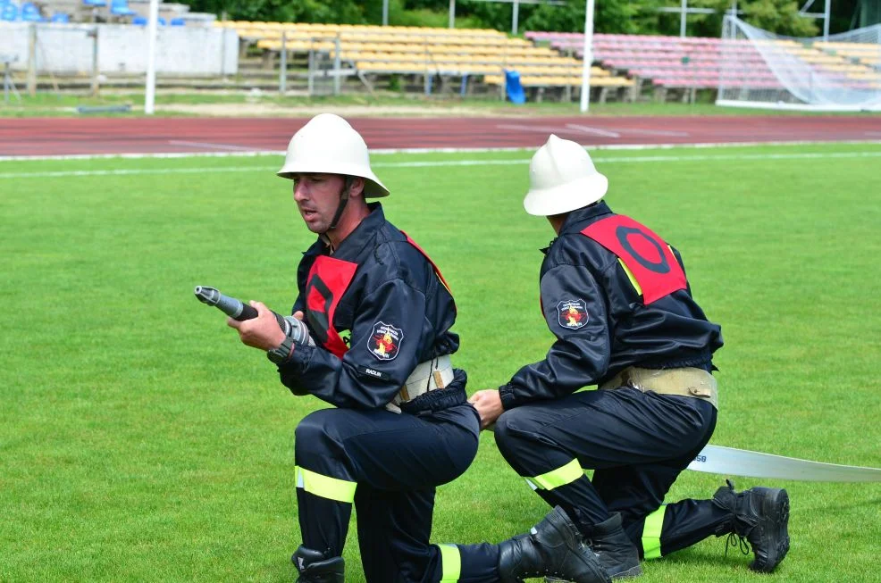 Drużyny z OSP Cielcza bezkonkurencyjne podczas gminnych zawodów w Jarocinie