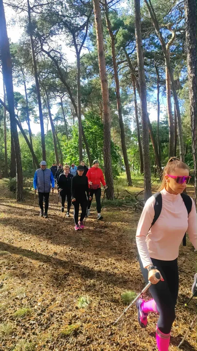 V Marsz po zdrowia z nordic walking w ramach Leśna Triada 2025 w Piaskach