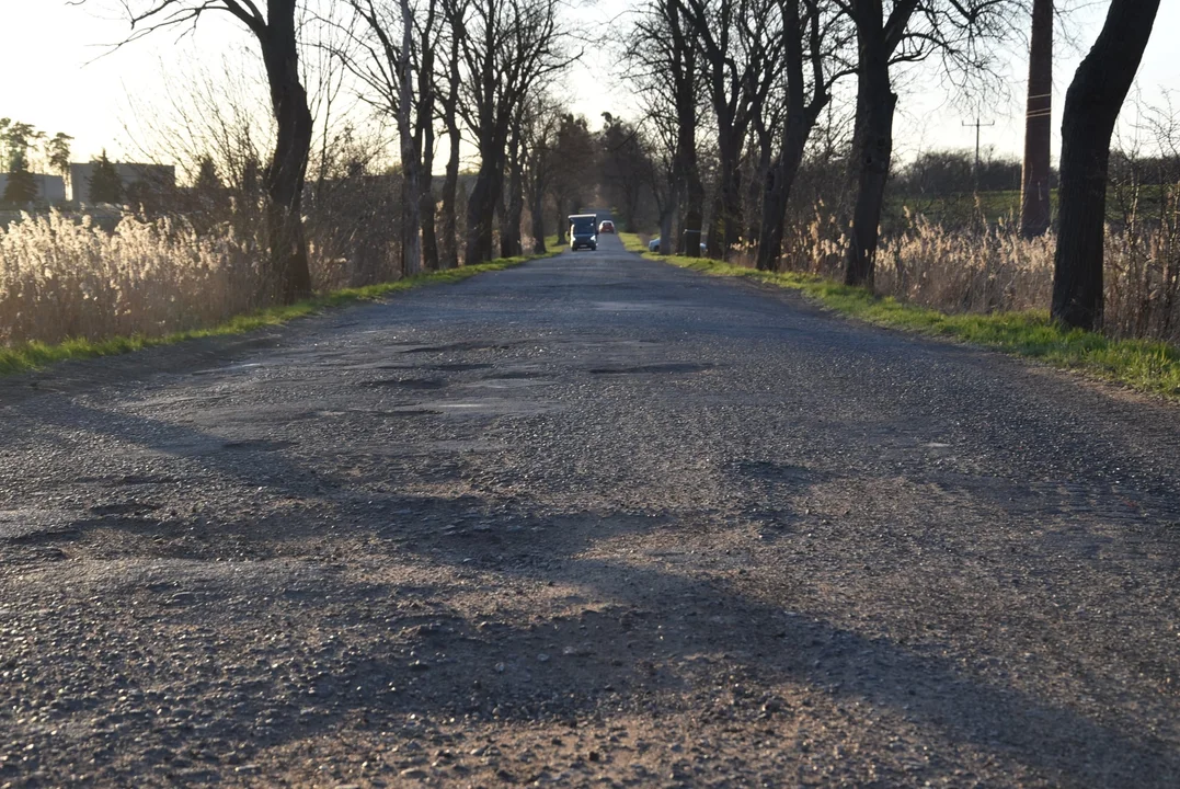 Zacznie się w poniedziałek. Na czas remontu zamkną jedną z dróg powiatowych - Zdjęcie główne