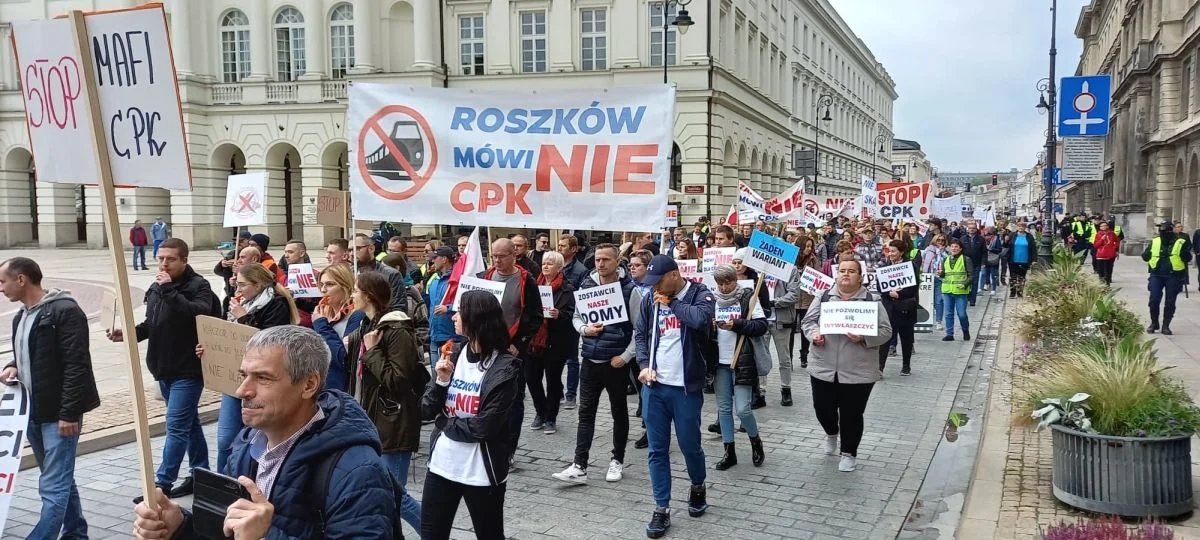 Mieszkańcy Ziemi Jarocińskiej protestują przeciwko CPK w Warszawie