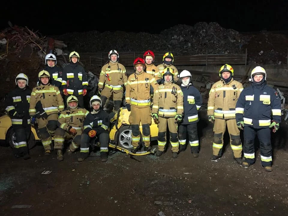 Strażacy z Boguszyna i Krzykos na ćwiczeniach - Zdjęcie główne