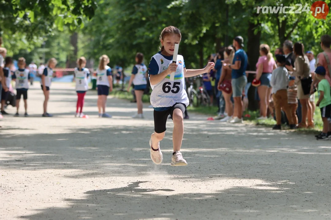 Sztafety szkolne w ramach 24h Rawickiego Festiwalu Sportu