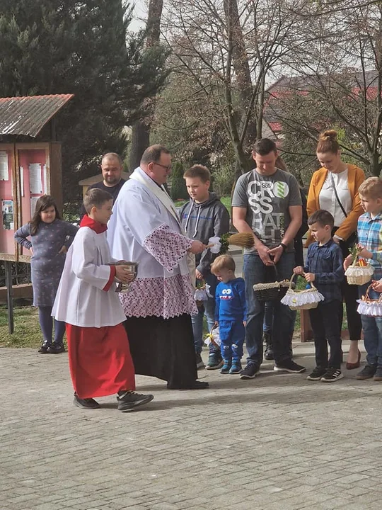 Święcenie potraw w Lutogniewie, Dzierżanowie, Bożacinie i Wróżewach [ZDJĘCIA]