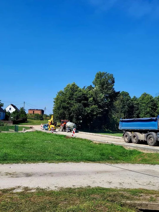 Zakończyła się przebudowa drogi Żerków - Bieździadów