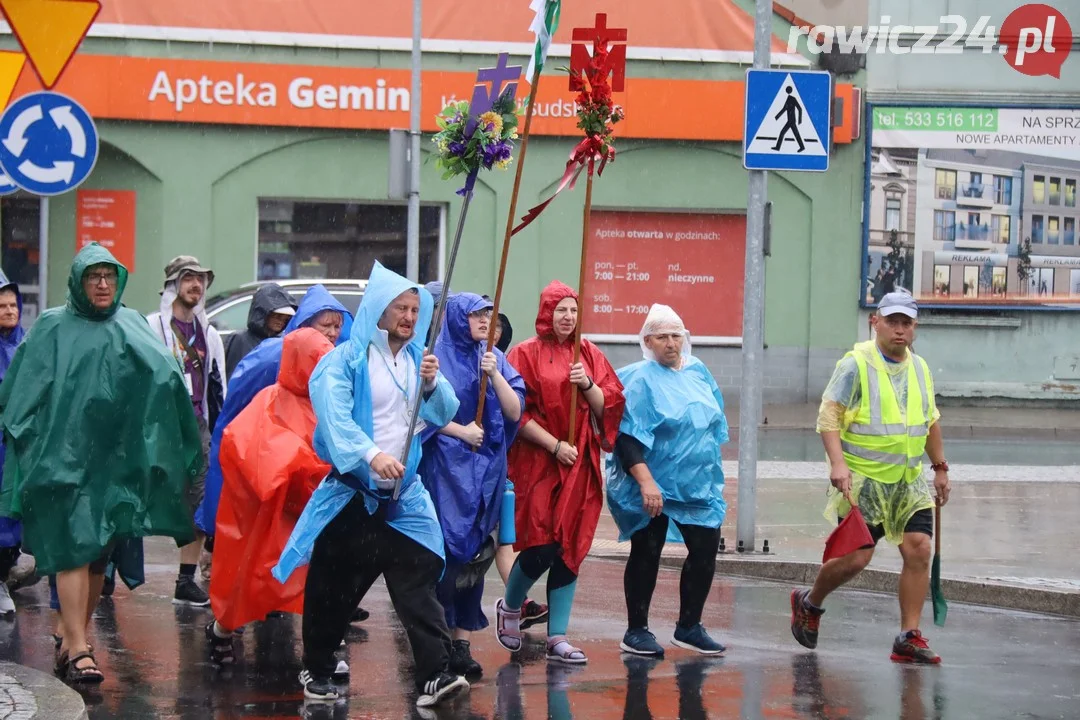 Pielgrzymi na ulicach Rawicza