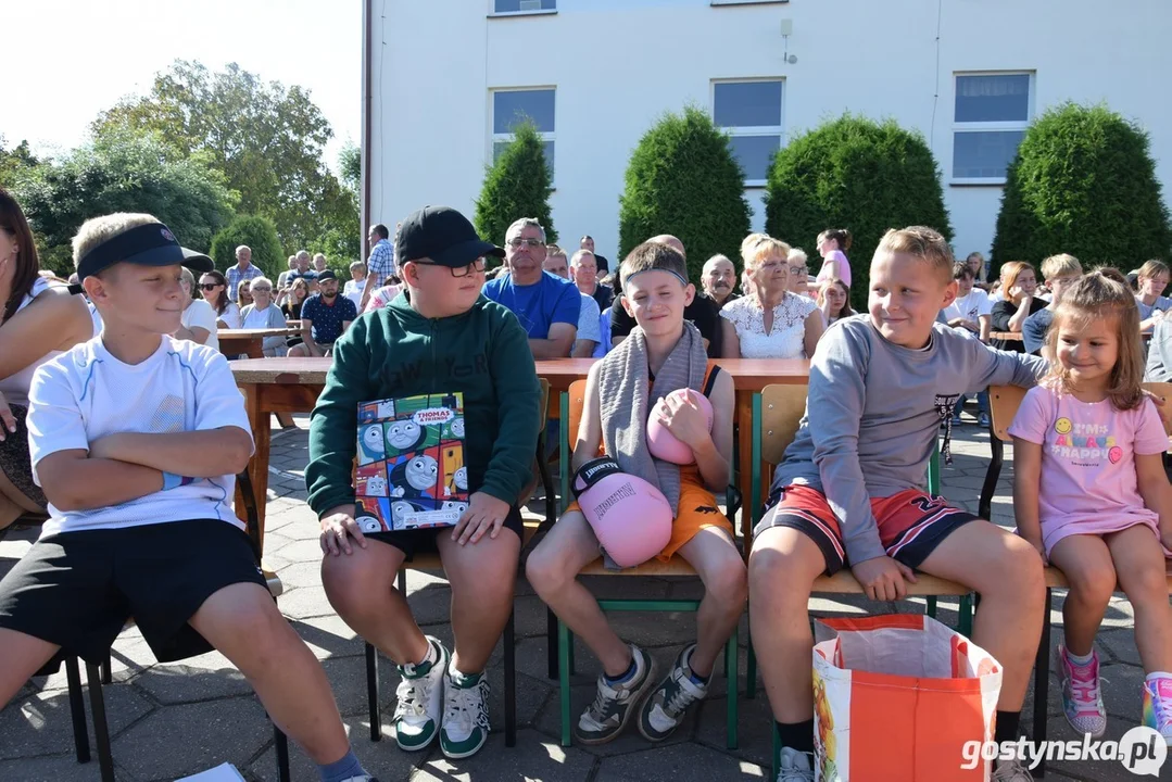 Festyn rodzinny i otwarcie boiska wielofunkcyjnego w Bodzewie