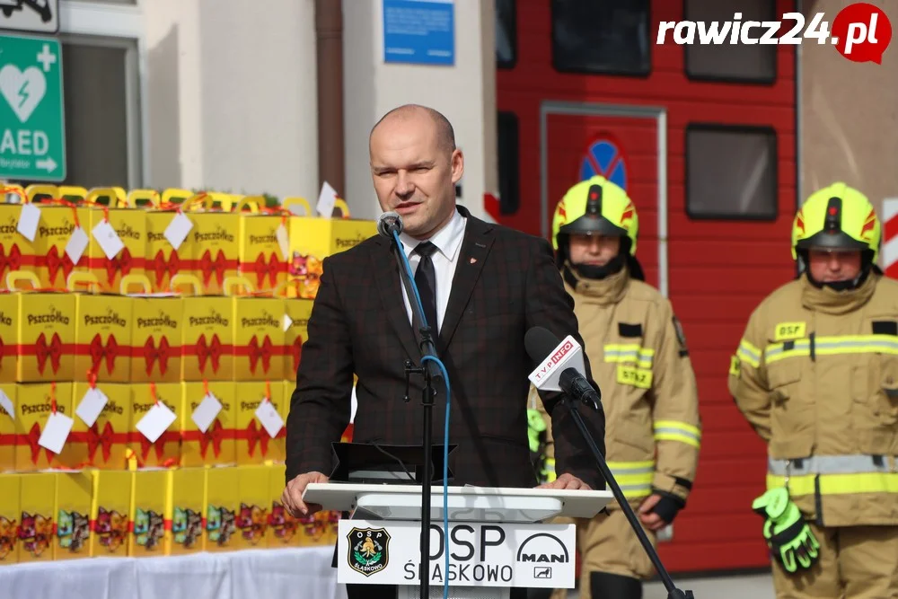 Uroczyste przekazanie auta jednostce OSP Śląskowo