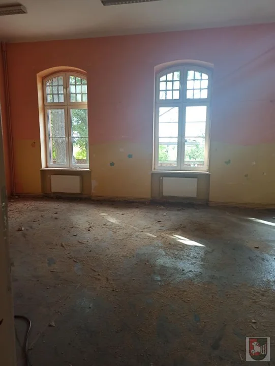 Ruszyła przebudowa dawnej szkoły w Bojanowie. "Łączymy Pokolenia"