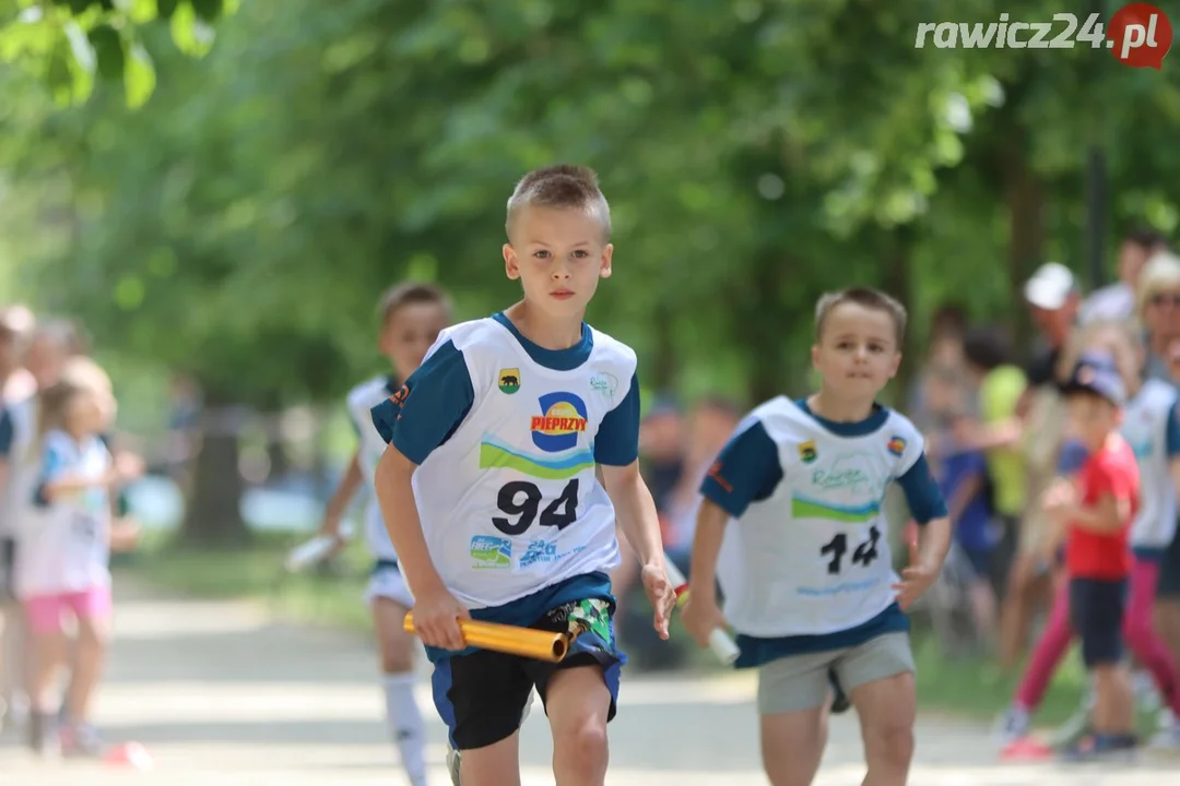 Sztafety szkolne w ramach 24h Rawickiego Festiwalu Sportu