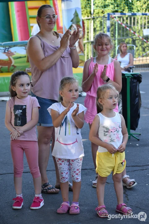 Spotkanie pod chmurka w Piaskach. Mieszkańcy zatańczyli z Biskupianami