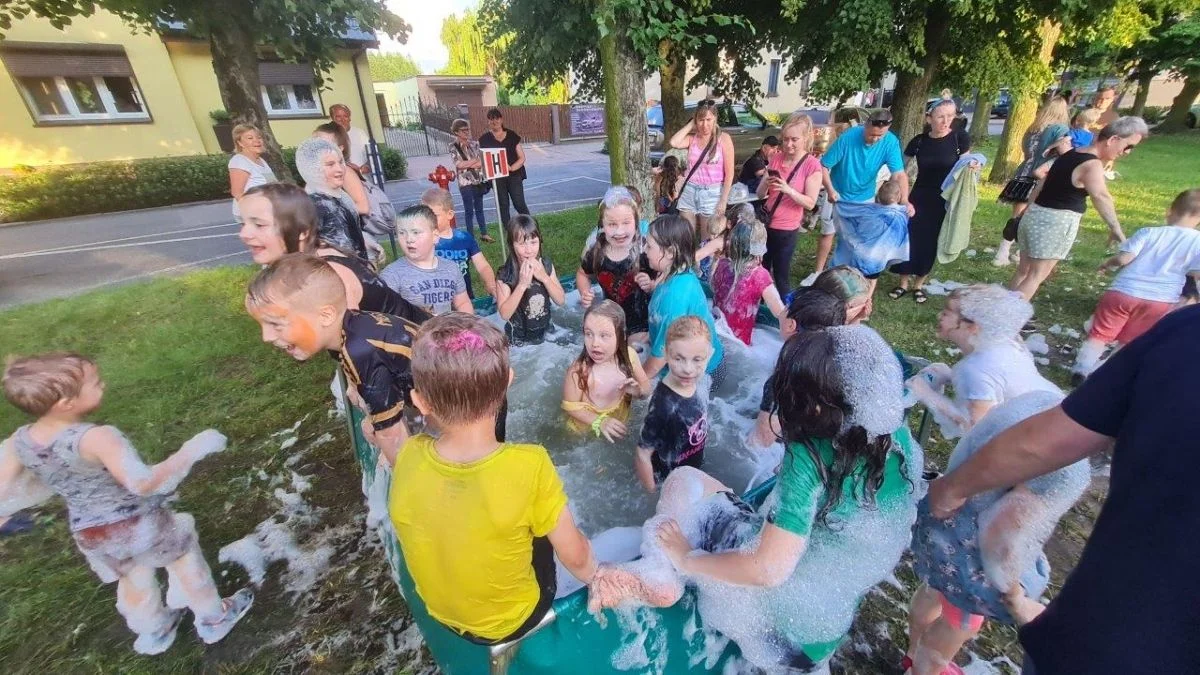 Dzień Dziecka w Nowym Mieście. Z kolorowymi proszkami i piana party