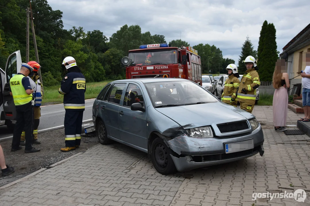 Zderzenie trzech samochodów na DK12