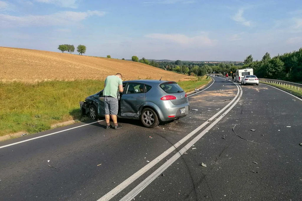 Wypadek trzech samochodów na DW 434