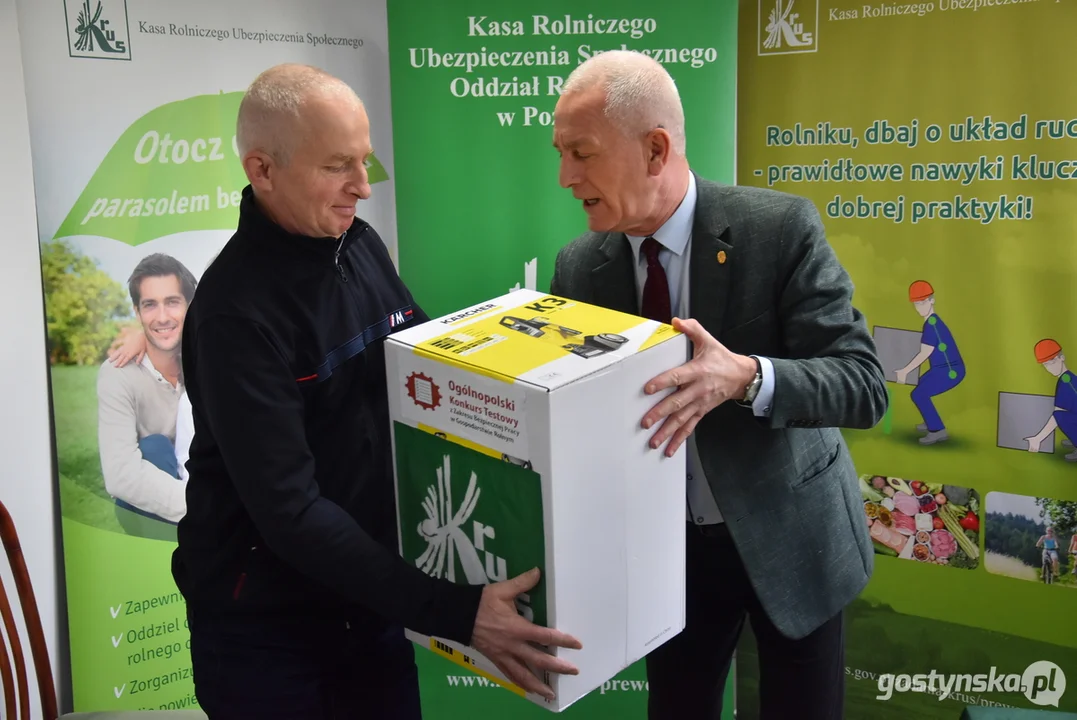 Rolnicy z powiatu gostyńskiego otrzymali nagrody w ogólnopolskim konkursie KRUS z zakresu bezpiecznej pracy w gospodarstwie