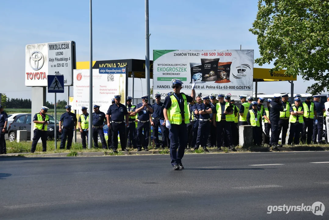 34. Konkurs "Policjant ruchu drogowego 2024” w Gostyniu. Dzień drugi - ręczna regulacja ruchem