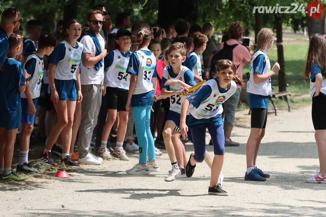 Sztafety szkolne w ramach 24h Rawickiego Festiwalu Sportu