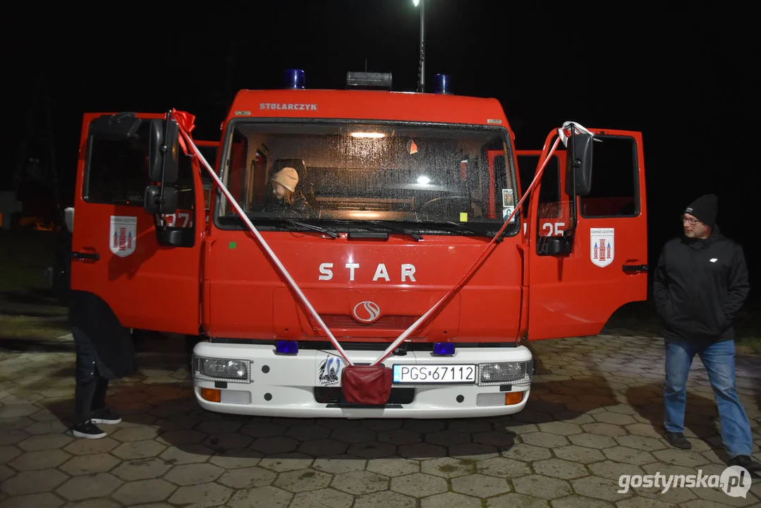 Do jednostki OSP w Kunowie przyjechał wóz strażacki