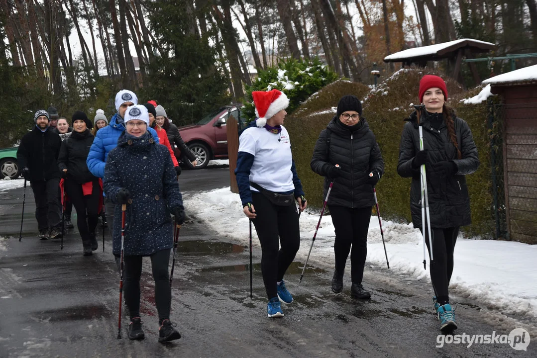 Mikołajkowy Charytatywny Marsz Nordic Walking „Idziemy dla Julki”