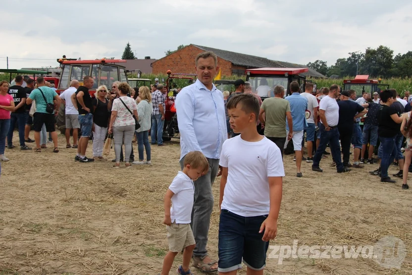 Zlot starych ciągników  wKucharach