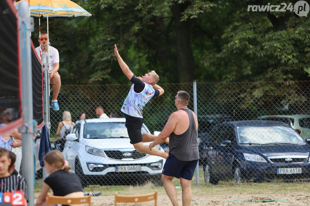 Turniej siatkówki plażowej w Jutrosinie