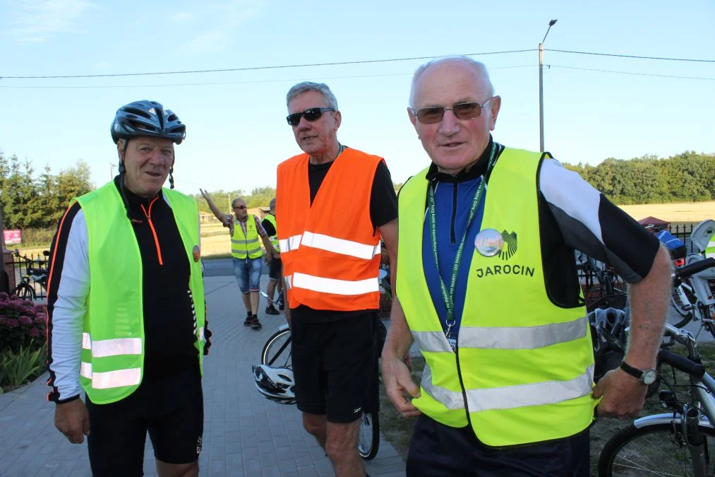 Rowerzyści z Jarocina wyruszyli w drogę na Jasną Górę