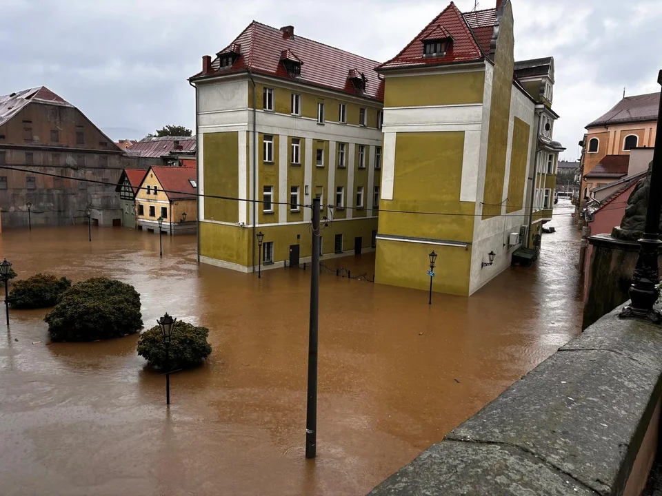 Powódź 2024. Dramatyczna sytuacja na Dolnym Śląsku, Opolszczyźnie i Śląsku