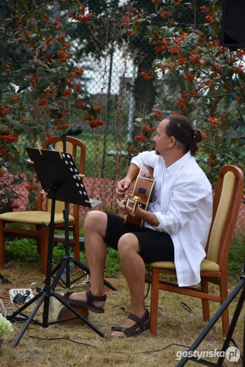 W harmonii z przyrodą - koncert w sadzie w Borku Wlkp.