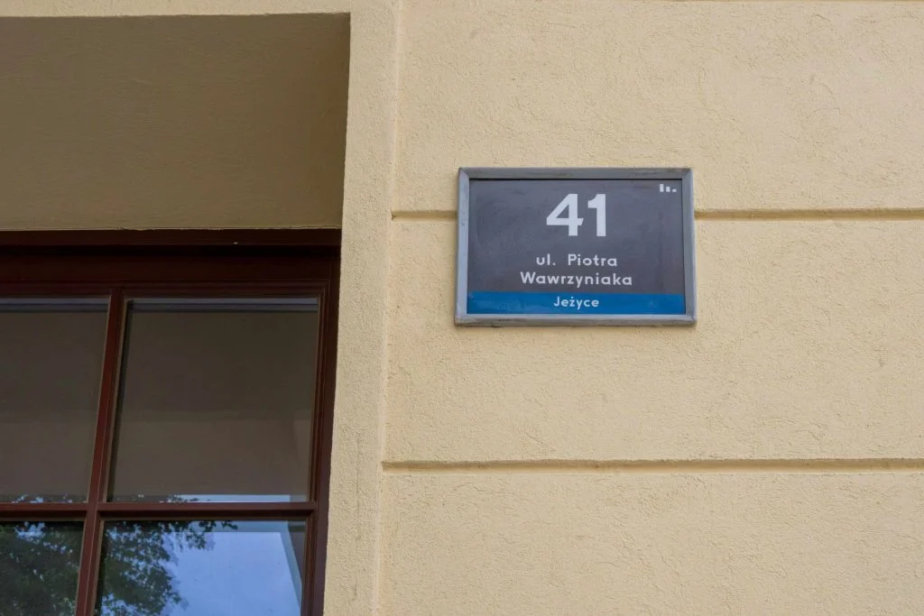 Zarząd Komunalnych Zasobów Lokalowych zakończył remont budynku przy ul. Wawrzyniaka 41