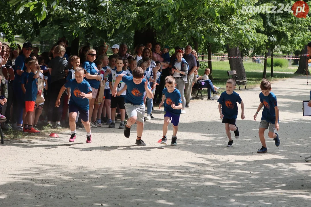 Sztafety szkolne w ramach 24h Rawickiego Festiwalu Sportu