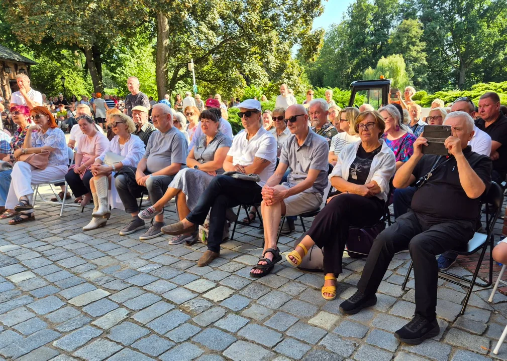 Koncert zespołu Ocalić od Zapomnienia