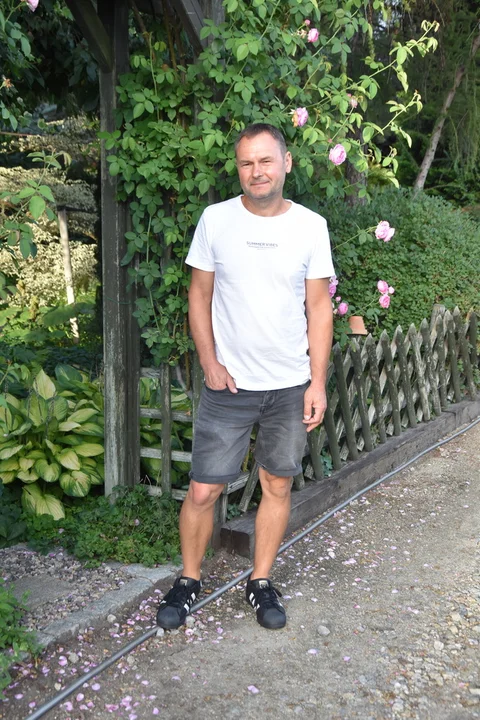 Ogród Krzysztofa Hojaka z Gostynia w programie "Nowa Maja w ogrodzie"